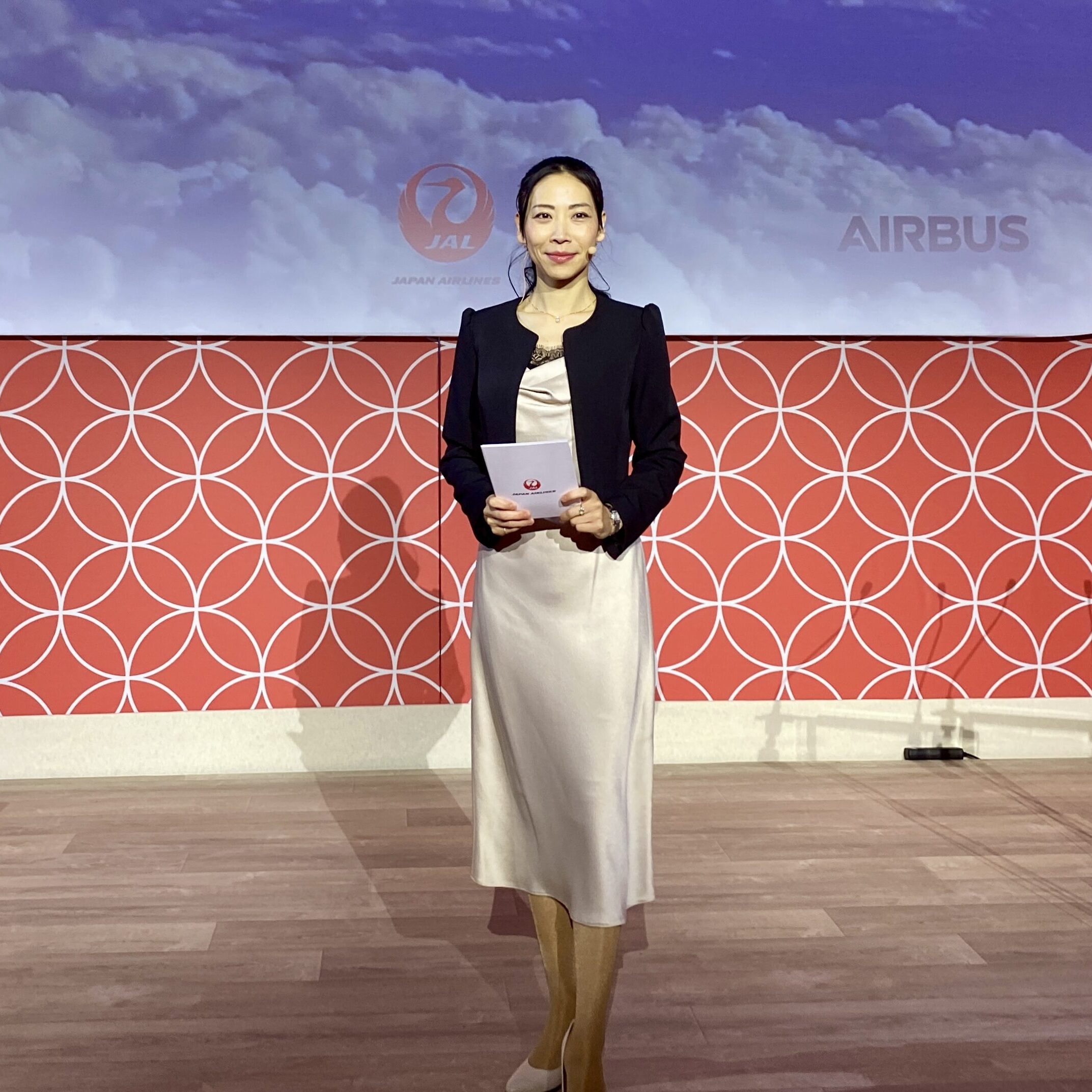 Bilingual MC Yuko Suzuki